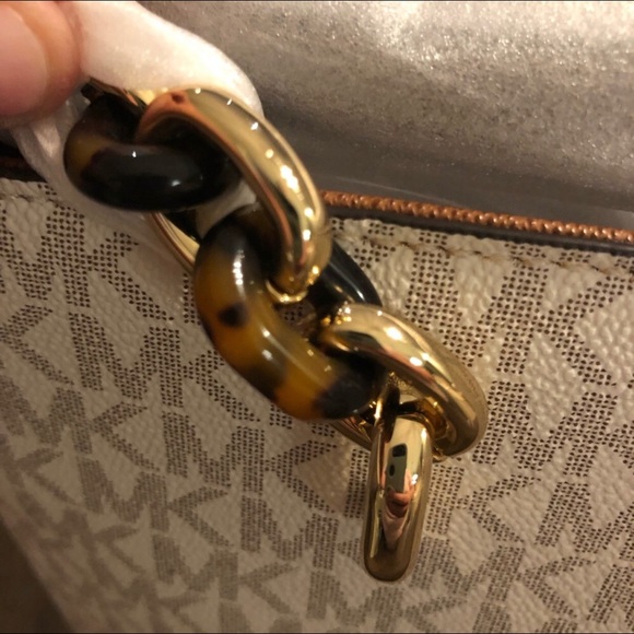 Michael Kors large Sofia tote purse - Picture 5 of 8